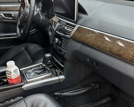 Черный Мерседес Е-Класс, объемом двигателя 1.8 л и пробегом 360 тыс. км за 12000 $, фото 14 на Automoto.ua