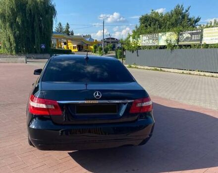 Чорний Мерседес Е-Клас, об'ємом двигуна 2.1 л та пробігом 315 тис. км за 12000 $, фото 2 на Automoto.ua