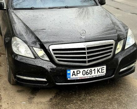 Чорний Мерседес Е-Клас, об'ємом двигуна 2.1 л та пробігом 263 тис. км за 15000 $, фото 6 на Automoto.ua