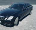 Черный Мерседес Е-Класс, объемом двигателя 1.8 л и пробегом 360 тыс. км за 10500 $, фото 1 на Automoto.ua