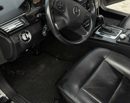 Чорний Мерседес Е-Клас, об'ємом двигуна 2.2 л та пробігом 399 тис. км за 12500 $, фото 18 на Automoto.ua