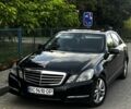 Черный Мерседес Е-Класс, объемом двигателя 2.1 л и пробегом 400 тыс. км за 11400 $, фото 1 на Automoto.ua