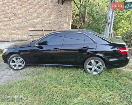 Черный Мерседес Е-Класс, объемом двигателя 2.14 л и пробегом 467 тыс. км за 11200 $, фото 12 на Automoto.ua