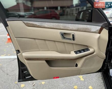 Мерседес Е-Клас 2011 у Києві на Automoto.ua Чорний Мерседес Е-Клас, об'ємом двигуна 3 л та пробігом 227 тис. км за 12500 $, фото 16 на Automoto.ua