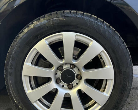 Черный Мерседес Е-Класс, объемом двигателя 2.2 л и пробегом 268 тыс. км за 10800 $, фото 10 на Automoto.ua