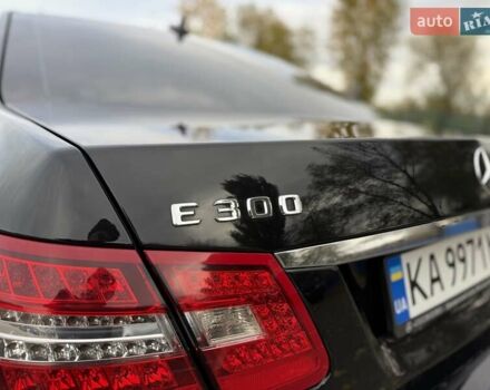 Мерседес Е-Клас 2011 у Києві на Automoto.ua Чорний Мерседес Е-Клас, об'ємом двигуна 3 л та пробігом 227 тис. км за 12500 $, фото 32 на Automoto.ua