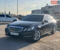Черный Мерседес Е-Класс, объемом двигателя 2.1 л и пробегом 400 тыс. км за 10500 $, фото 7 на Automoto.ua
