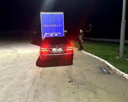 Чорний Мерседес Е-Клас, об'ємом двигуна 2.1 л та пробігом 263 тис. км за 15000 $, фото 7 на Automoto.ua