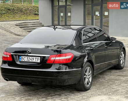 Черный Мерседес Е-Класс, объемом двигателя 1.8 л и пробегом 271 тыс. км за 8999 $, фото 9 на Automoto.ua