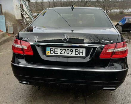 Чорний Мерседес Е-Клас, об'ємом двигуна 2.2 л та пробігом 200 тис. км за 15500 $, фото 1 на Automoto.ua
