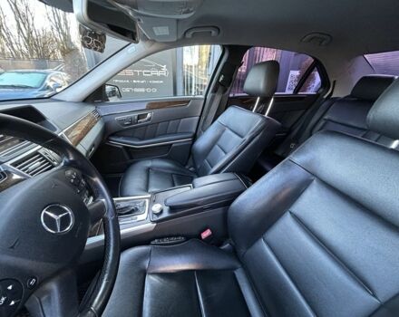 Чорний Мерседес Е-Клас, об'ємом двигуна 2.2 л та пробігом 298 тис. км за 11900 $, фото 6 на Automoto.ua