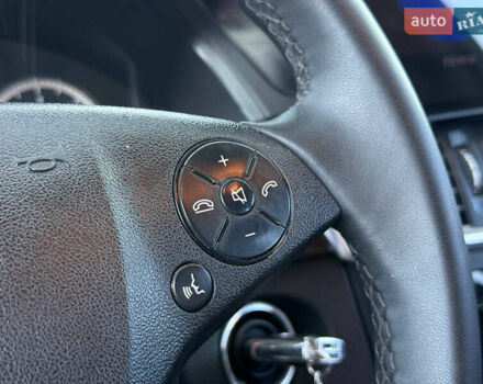 Чорний Мерседес Е-Клас, об'ємом двигуна 2.14 л та пробігом 282 тис. км за 11900 $, фото 11 на Automoto.ua