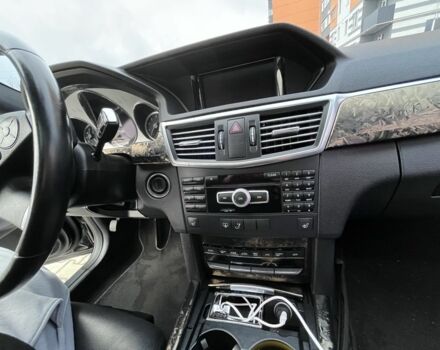 Чорний Мерседес Е-Клас, об'ємом двигуна 3.5 л та пробігом 160 тис. км за 13500 $, фото 7 на Automoto.ua