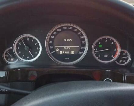 Мерседес Е-Класс 2011 в Черновцах на Automoto.ua Черный Мерседес Е-Класс, объемом двигателя 2.1 л и пробегом 234 тыс. км за 12000 $, фото 4 на Automoto.ua