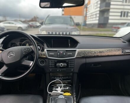 Чорний Мерседес Е-Клас, об'ємом двигуна 3.5 л та пробігом 160 тис. км за 13500 $, фото 8 на Automoto.ua