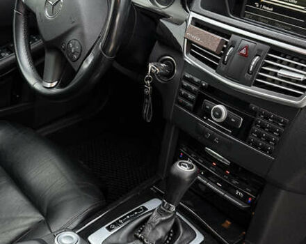 Чорний Мерседес Е-Клас, об'ємом двигуна 2.2 л та пробігом 399 тис. км за 12500 $, фото 2 на Automoto.ua