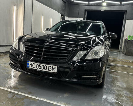 Черный Мерседес Е-Класс, объемом двигателя 1.8 л и пробегом 360 тыс. км за 12000 $, фото 7 на Automoto.ua