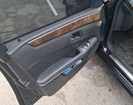 Черный Мерседес Е-Класс, объемом двигателя 2.14 л и пробегом 467 тыс. км за 11200 $, фото 15 на Automoto.ua