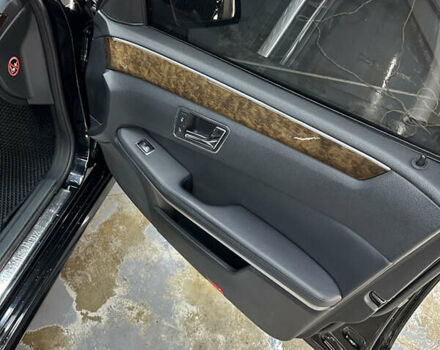 Черный Мерседес Е-Класс, объемом двигателя 1.8 л и пробегом 360 тыс. км за 12000 $, фото 16 на Automoto.ua