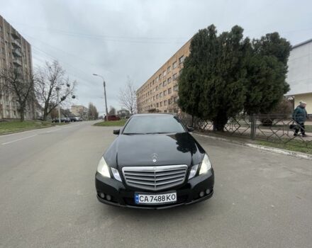 Чорний Мерседес Е-Клас, об'ємом двигуна 1.8 л та пробігом 400 тис. км за 9000 $, фото 2 на Automoto.ua