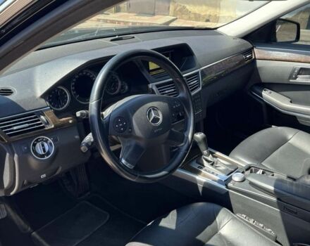 Чорний Мерседес Е-Клас, об'ємом двигуна 1.8 л та пробігом 311 тис. км за 10800 $, фото 7 на Automoto.ua