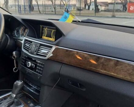 Черный Мерседес Е-Класс, объемом двигателя 1.8 л и пробегом 420 тыс. км за 10500 $, фото 14 на Automoto.ua