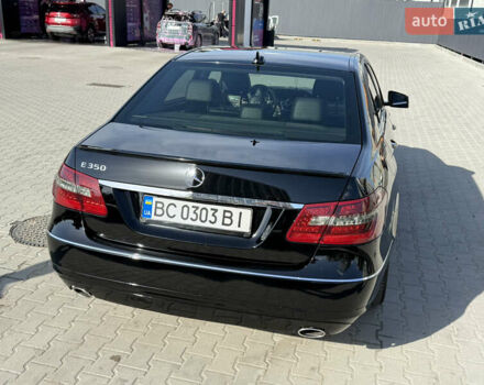Чорний Мерседес Е-Клас, об'ємом двигуна 2.99 л та пробігом 181 тис. км за 15500 $, фото 4 на Automoto.ua
