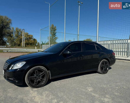 Черный Мерседес Е-Класс, объемом двигателя 1.8 л и пробегом 415 тыс. км за 11200 $, фото 2 на Automoto.ua