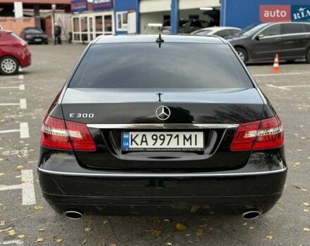 Мерседес Е-Клас 2011 у Києві на Automoto.ua Чорний Мерседес Е-Клас, об'ємом двигуна 3 л та пробігом 227 тис. км за 12500 $, фото 12 на Automoto.ua