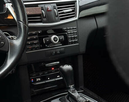 Чорний Мерседес Е-Клас, об'ємом двигуна 2.2 л та пробігом 399 тис. км за 12500 $, фото 27 на Automoto.ua