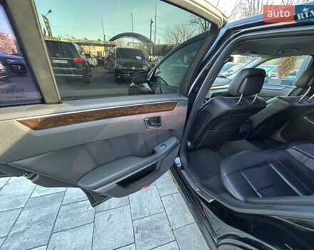 Чорний Мерседес Е-Клас, об'ємом двигуна 2.14 л та пробігом 298 тис. км за 11900 $, фото 27 на Automoto.ua