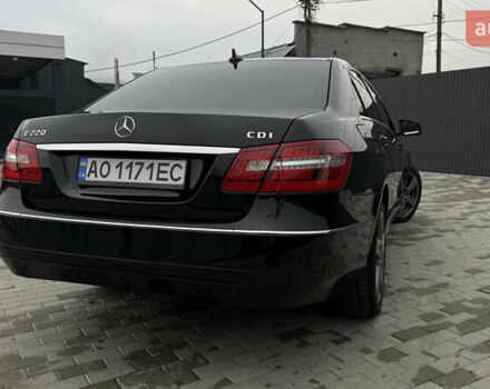 Чорний Мерседес Е-Клас, об'ємом двигуна 2.2 л та пробігом 399 тис. км за 12500 $, фото 3 на Automoto.ua
