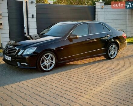 Чорний Мерседес Е-Клас, об'ємом двигуна 3 л та пробігом 150 тис. км за 16200 $, фото 10 на Automoto.ua