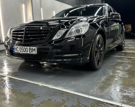 Черный Мерседес Е-Класс, объемом двигателя 1.8 л и пробегом 360 тыс. км за 12000 $, фото 9 на Automoto.ua