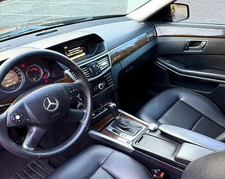 Мерседес Е-Класс 2011 в Виннице на Automoto.ua Черный Мерседес Е-Класс, объемом двигателя 2.2 л и пробегом 274 тыс. км за 10200 $, фото 5 на Automoto.ua