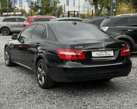 Черный Мерседес Е-Класс, объемом двигателя 2 л и пробегом 203 тыс. км за 12000 $, фото 3 на Automoto.ua