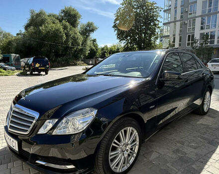 Мерседес Е-Класс 2011 в Львове на Automoto.ua Черный Мерседес Е-Класс, объемом двигателя 2.14 л и пробегом 199 тыс. км за 16990 $, фото 1 на Automoto.ua