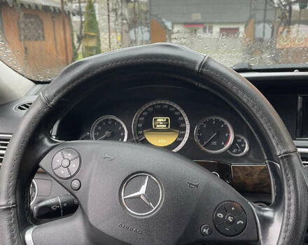 Чорний Мерседес Е-Клас, об'ємом двигуна 2.1 л та пробігом 269 тис. км за 10500 $, фото 11 на Automoto.ua