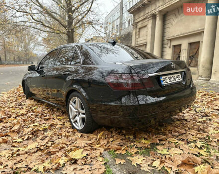 Чорний Мерседес Е-Клас, об'ємом двигуна 2.2 л та пробігом 226 тис. км за 13000 $, фото 2 на Automoto.ua