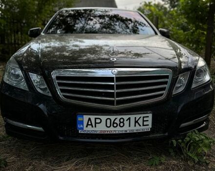 Чорний Мерседес Е-Клас, об'ємом двигуна 2.1 л та пробігом 263 тис. км за 15000 $, фото 3 на Automoto.ua