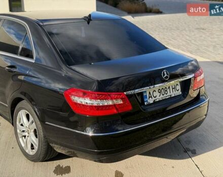 Черный Мерседес Е-Класс, объемом двигателя 2.14 л и пробегом 254 тыс. км за 14800 $, фото 3 на Automoto.ua
