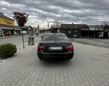 Чорний Мерседес Е-Клас, об'ємом двигуна 2.2 л та пробігом 285 тис. км за 12300 $, фото 4 на Automoto.ua