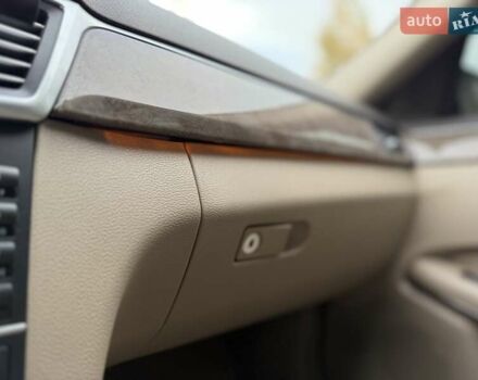 Мерседес Е-Клас 2011 у Києві на Automoto.ua Чорний Мерседес Е-Клас, об'ємом двигуна 3 л та пробігом 227 тис. км за 12500 $, фото 39 на Automoto.ua