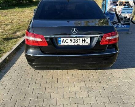 Черный Мерседес Е-Класс, объемом двигателя 2.14 л и пробегом 250 тыс. км за 15000 $, фото 8 на Automoto.ua