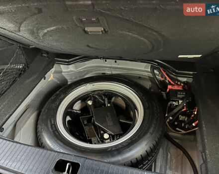 Черный Мерседес Е-Класс, объемом двигателя 2.14 л и пробегом 255 тыс. км за 14500 $, фото 17 на Automoto.ua