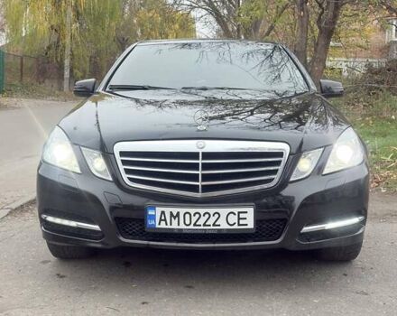 Черный Мерседес Е-Класс, объемом двигателя 2.14 л и пробегом 309 тыс. км за 15000 $, фото 12 на Automoto.ua