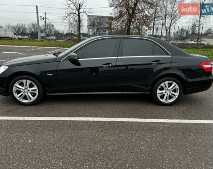 Черный Мерседес Е-Класс, объемом двигателя 1.8 л и пробегом 277 тыс. км за 10900 $, фото 3 на Automoto.ua