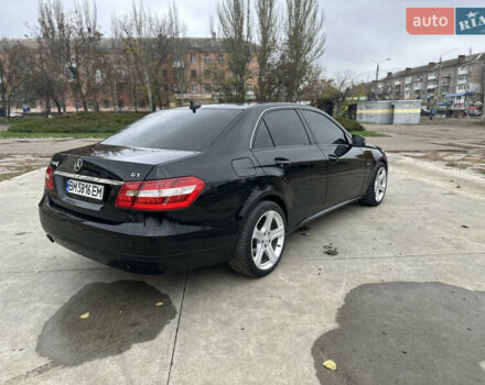 Черный Мерседес Е-Класс, объемом двигателя 1.8 л и пробегом 257 тыс. км за 12500 $, фото 4 на Automoto.ua