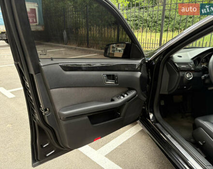 Чорний Мерседес Е-Клас, об'ємом двигуна 2.2 л та пробігом 393 тис. км за 14500 $, фото 15 на Automoto.ua