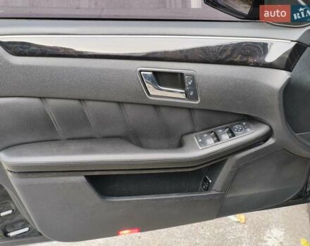 Черный Мерседес Е-Класс, объемом двигателя 2.99 л и пробегом 293 тыс. км за 13500 $, фото 24 на Automoto.ua